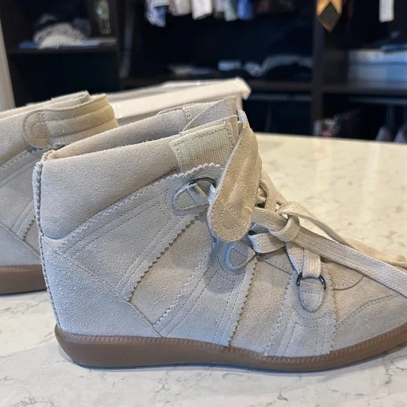 Isabel Marant Cream Suede High-Top Sneakers - Picture 6 of 7